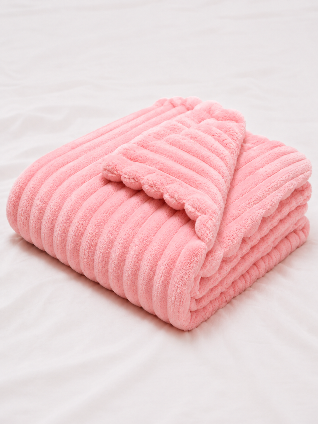 5. MoraNest Powder blanket - folded product view