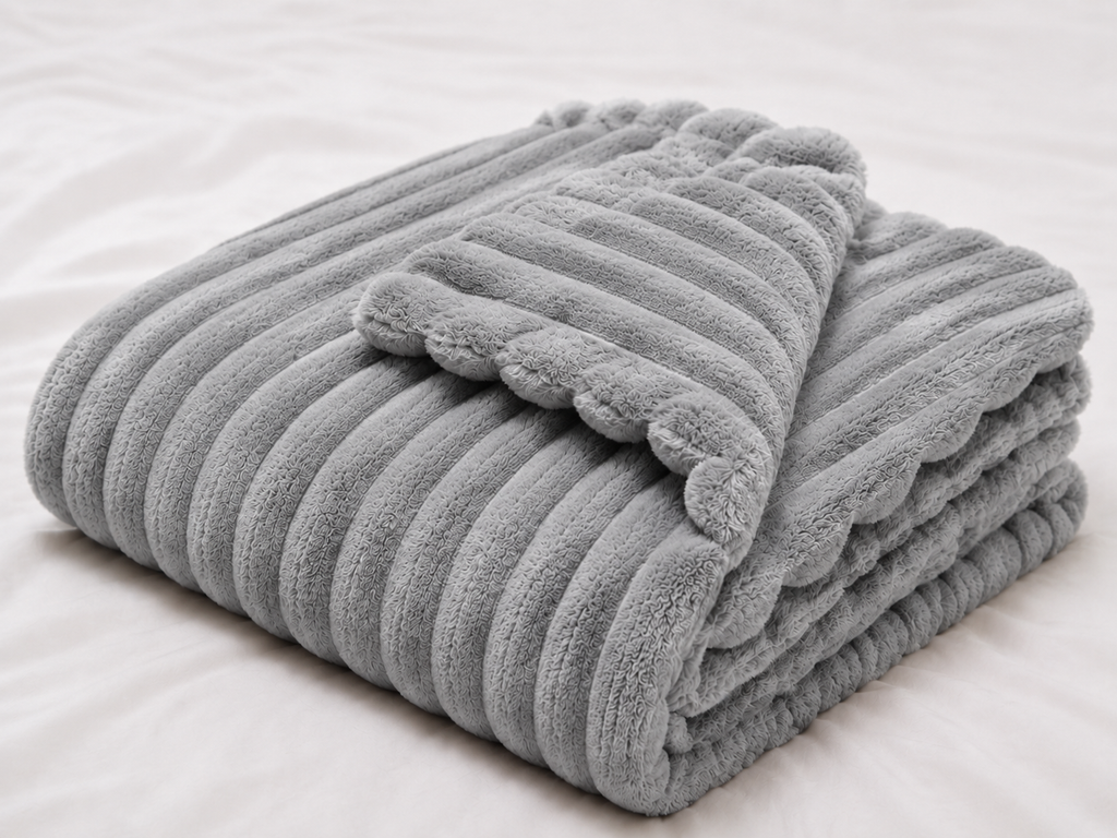 23. MoraNest Silver grey blanket - folded product view