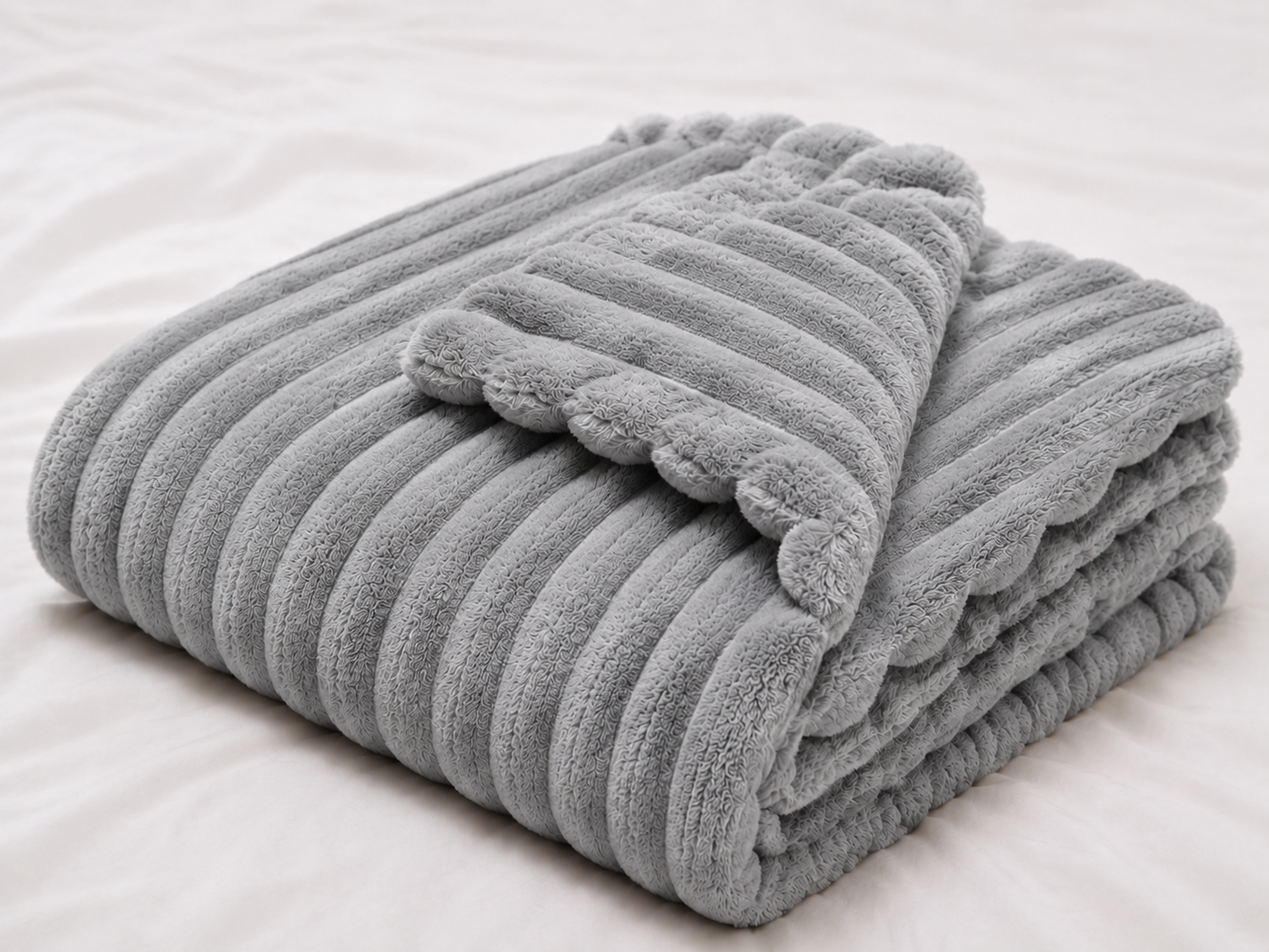 23. MoraNest Silver grey blanket - folded product view